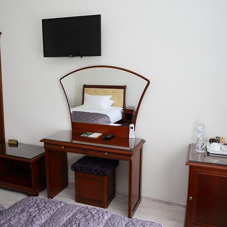 Prima Villa Guest House Vinnytsia Exteriör bild