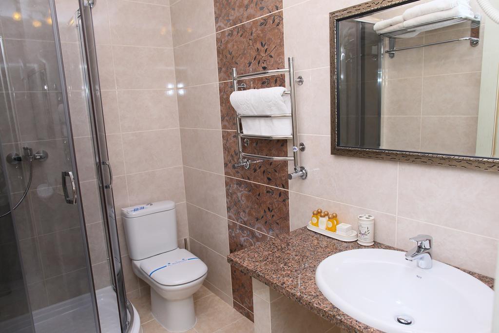 Prima Villa Guest House Vinnytsia Rum bild
